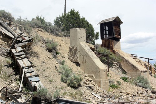 Loading chute at Dividend Utah
