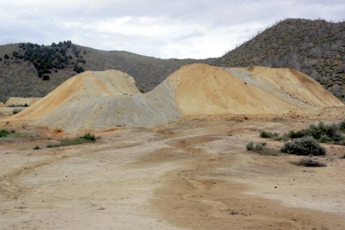 Silver_City_piles-s Tailings piles at Silver City