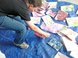 making-marbled-paper