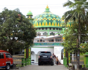 Green-yellow mosque