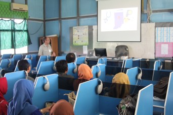 Craig presenting to English teachers