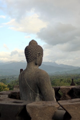 Buddha-mountains-blue sky