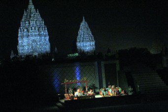 Gamelon orchestra and temples